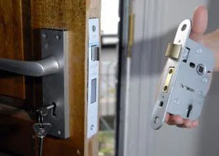 Lynnwood Locksmith Service Lynnwood, WA 425-492-9158